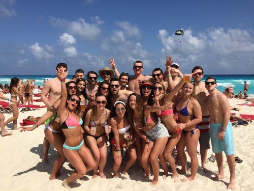 Epic Spring Break Vacation Group Picture