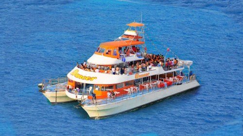 Dancer Boat - Awesome Spring Break in Cancun