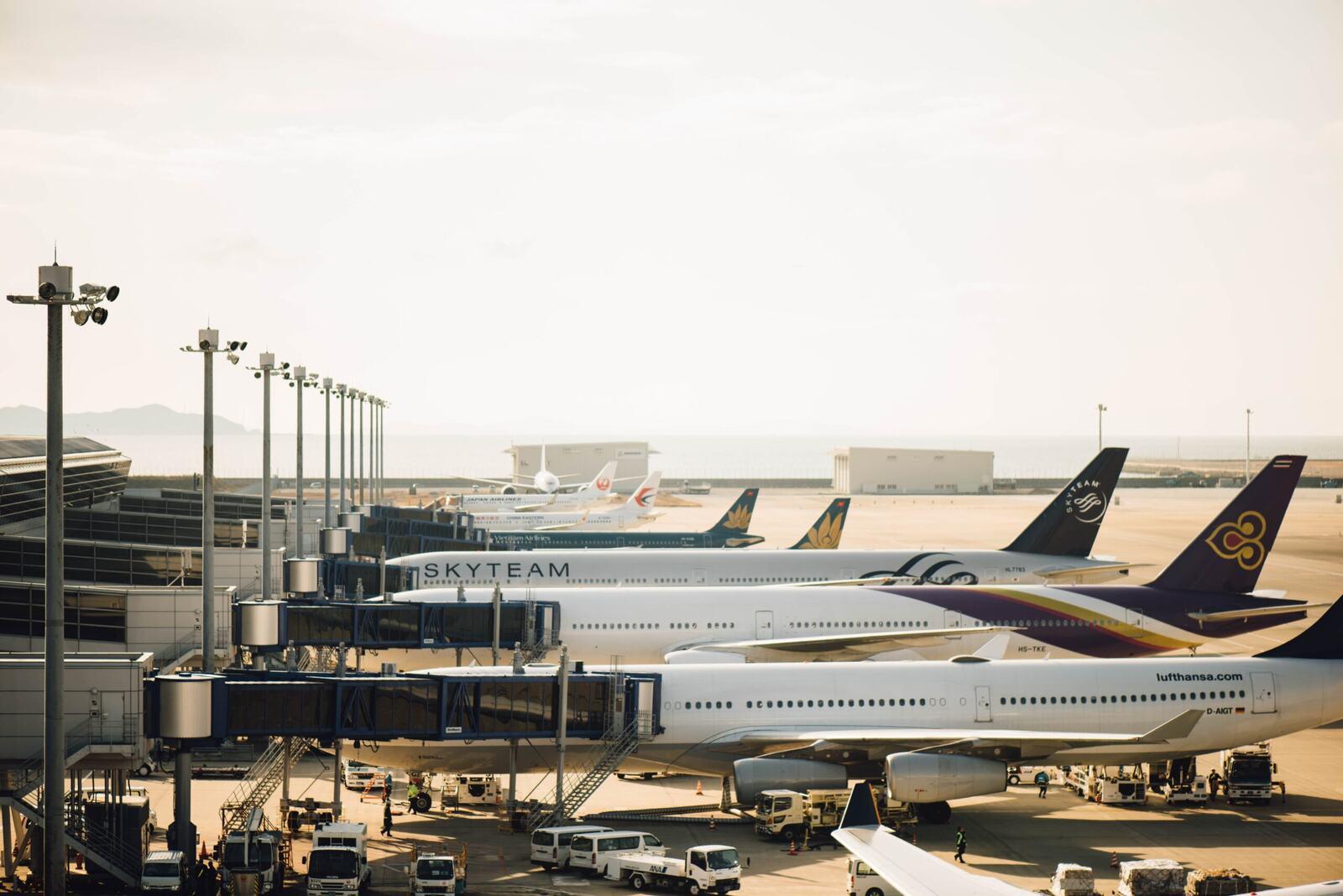 Tips To Quickly and Safely Get Through An Airport