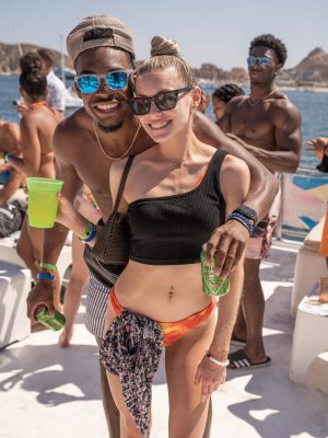 Cabo couple on booze cruise